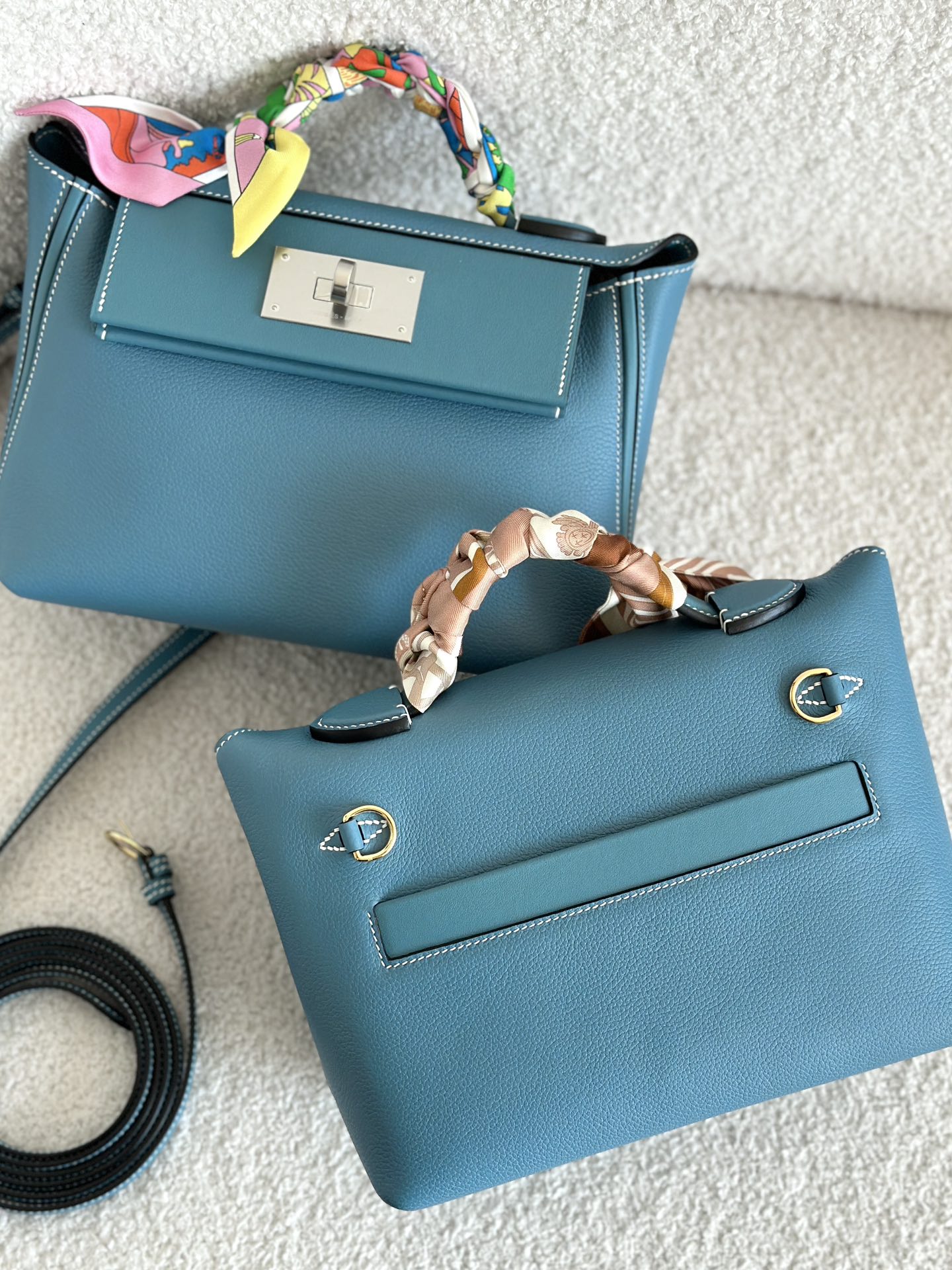 Hermes Kelly Mini 2424 21cm Handbag in Blue Jean Clemence Leather 